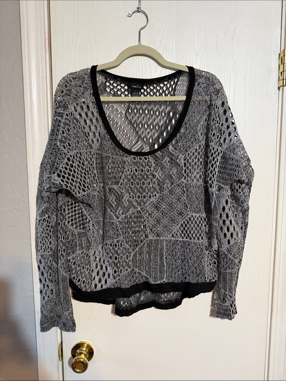 Rue21 Gray Open-Knit Scoop Neck Sweater with Black Trim